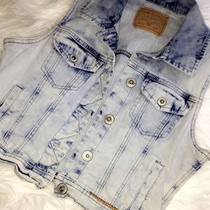 acidwashed jean vest